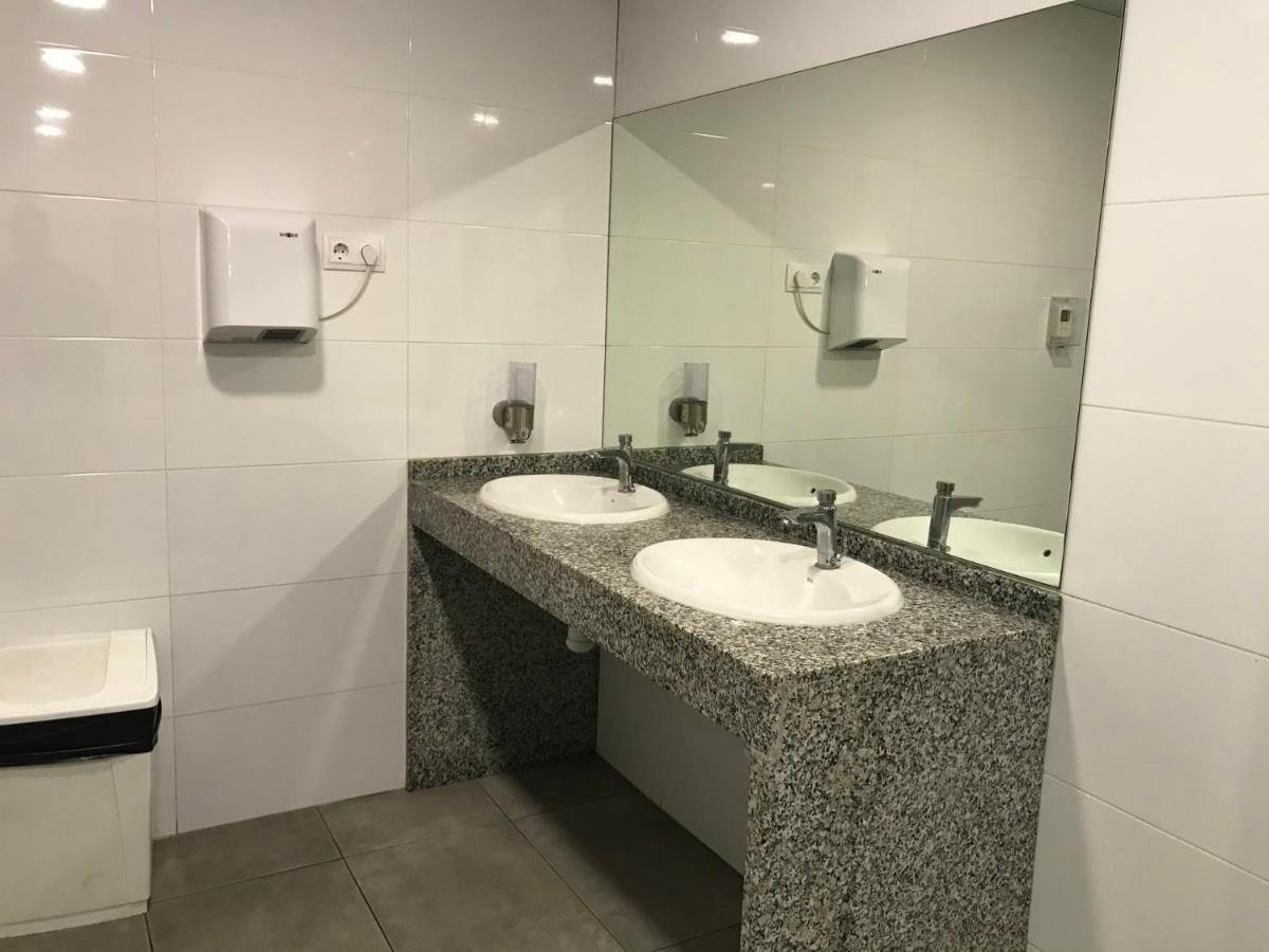 Yacht Experience Barcelona Hotel Sant Adria de Besos Exterior foto